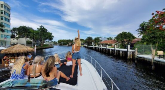 customized charter boat rentals in fort lauderdale