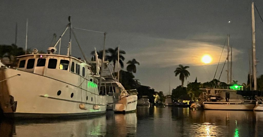 full moon yacht rental fort lauderdale