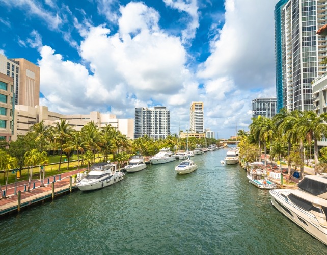 yacht charter Fort Lauderdale beach