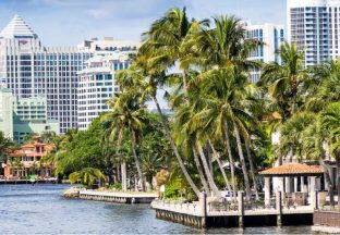 Romantic Daytime Getaways: Cozy Yacht Charters for Couples