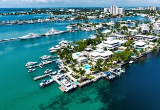September yacht charter couples Fort Lauderdale