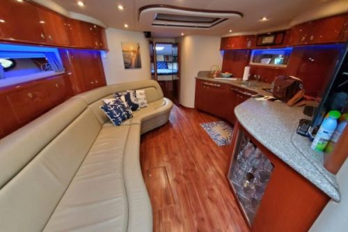 Nauti-buoyz-interior